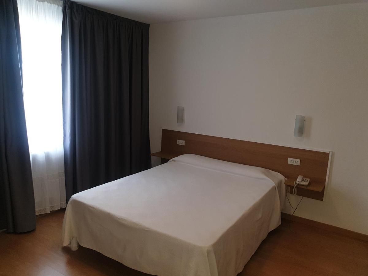 Hotel Millan Negreira Kültér fotó